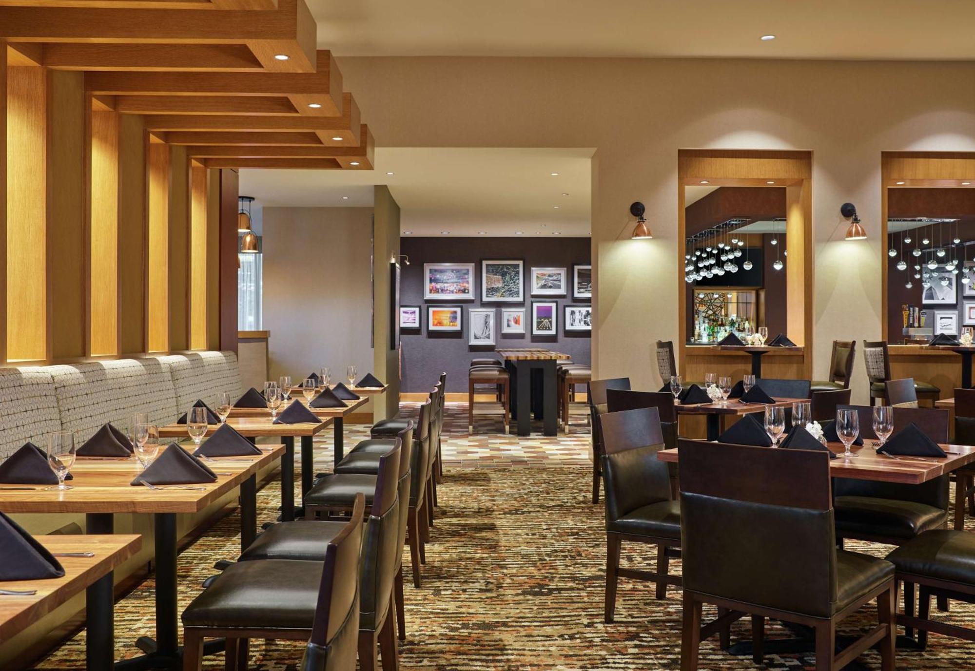 Doubletree By Hilton Houston Intercontinental Airport Hotel Ngoại thất bức ảnh