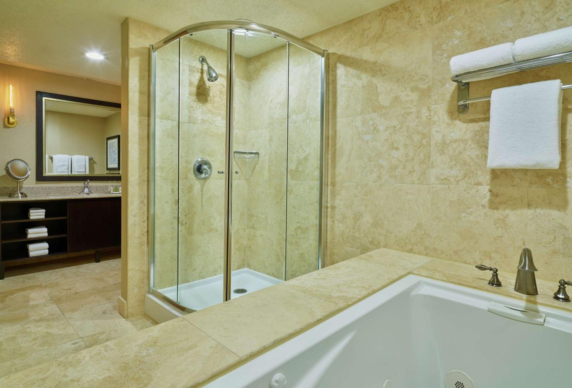 Doubletree By Hilton Houston Intercontinental Airport Hotel Ngoại thất bức ảnh